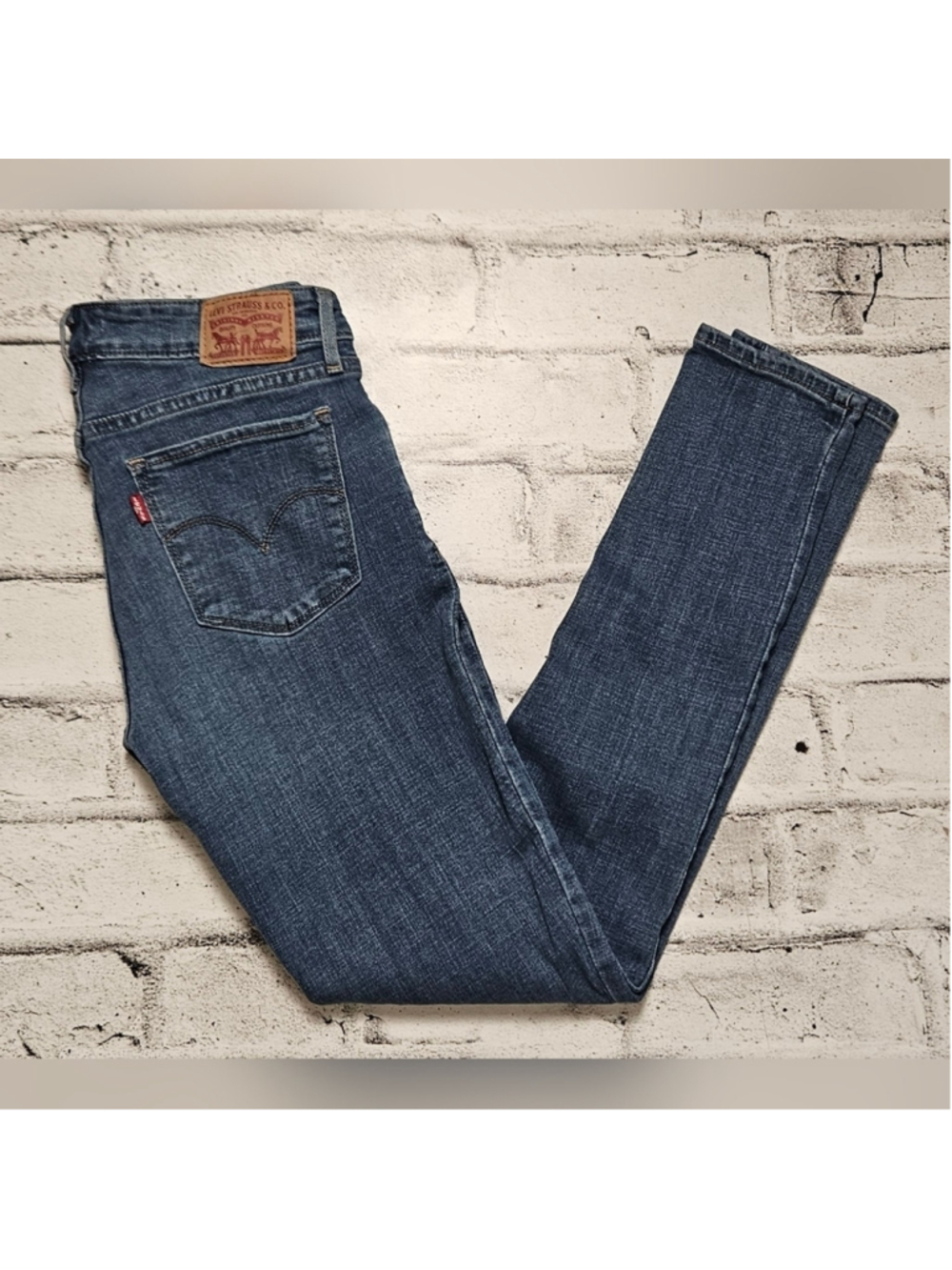 Levi’s 711 Skinny Jeans W26 Medium Wash Mid Rise Stretch Denim